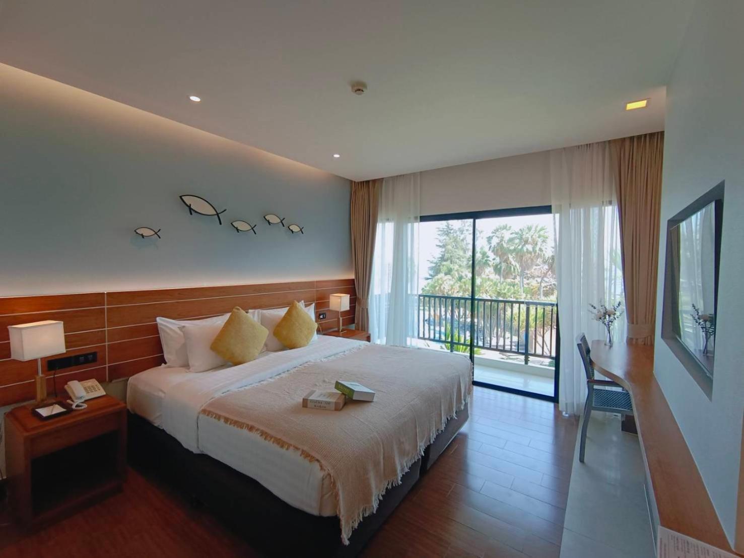 Fisherman'S Resort Haad Chao Samran Exterior photo